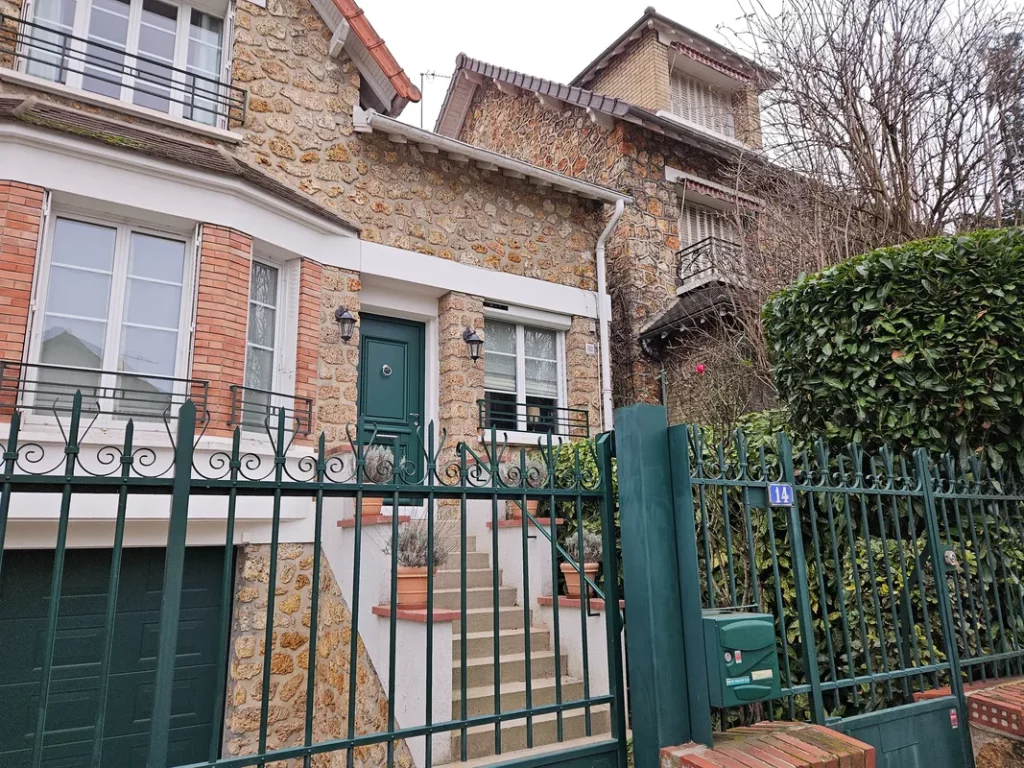 Des touches de modernité pour cette vieille dame en meulière à Antony (92)