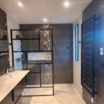 Salle de bain renovée à Longjumeaui